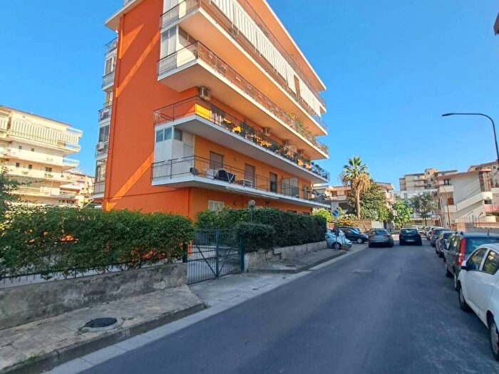 Appartamento quadrilocale in vendita in via Napoli, Centro, Marigliano