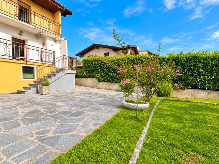 Casa quadrilocale in vendita in Viale Campione d'Italia, Lanzo D'Intelvi, Alta Valle Intelvi