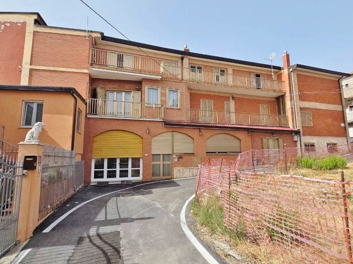 Appartamento con 6 locali in vendita in Via Cesare Battisti, Scampitella