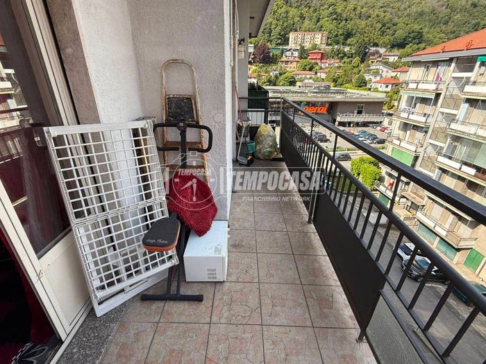 Appartamento trilocale in vendita in Via Bellinzona, Monte Olimpino, Como