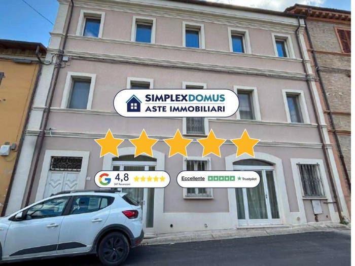 Appartamento con 6 locali in vendita in Roma, Villanova, Colli al Metauro