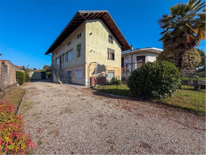 Casa con 6 locali in vendita in Via Leonardo da Vinci, Golasecca