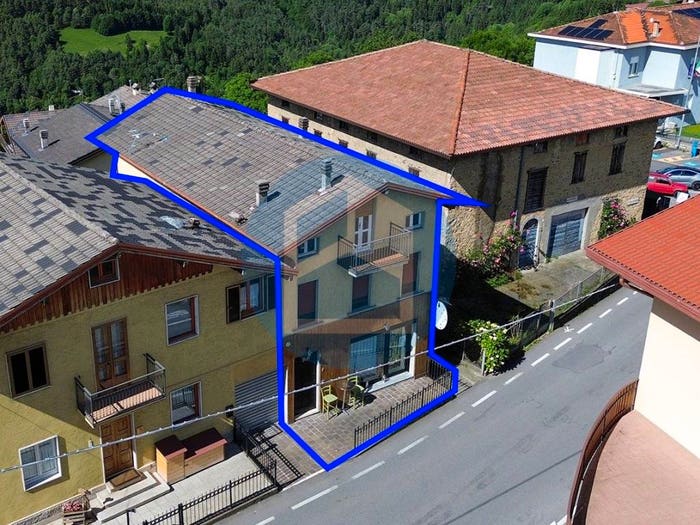 Casa con 6 locali in vendita in Via Guglielmo Marconi Ossimo BS, Ossimo Superiore, Ossimo