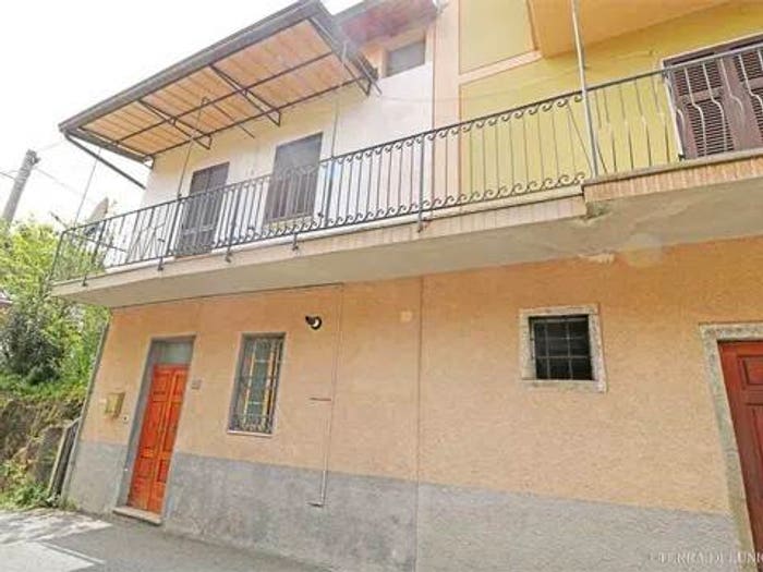 Casa con 6 locali in vendita in Via Della Repubblica SNC, Arpiola Pianfurcano, Mulazzo
