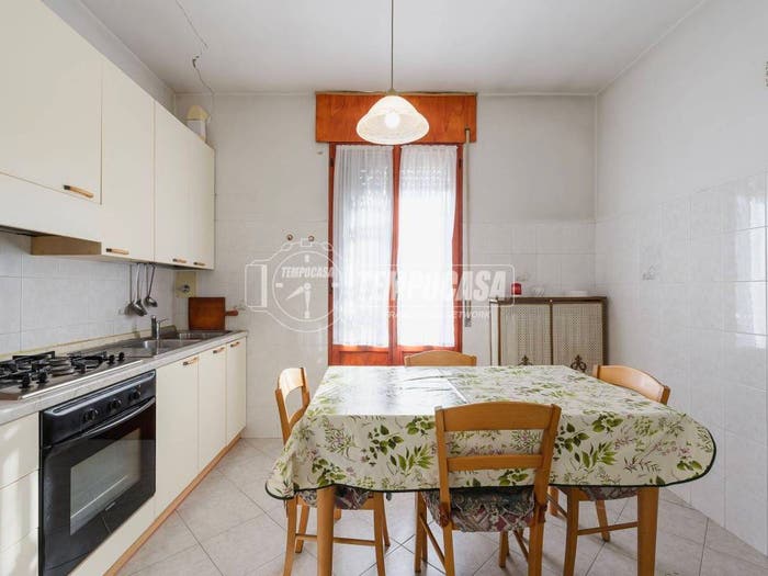 Appartamento con 5 locali in vendita in Via Chiesa, Cà Dé Fabbri, Minerbio
