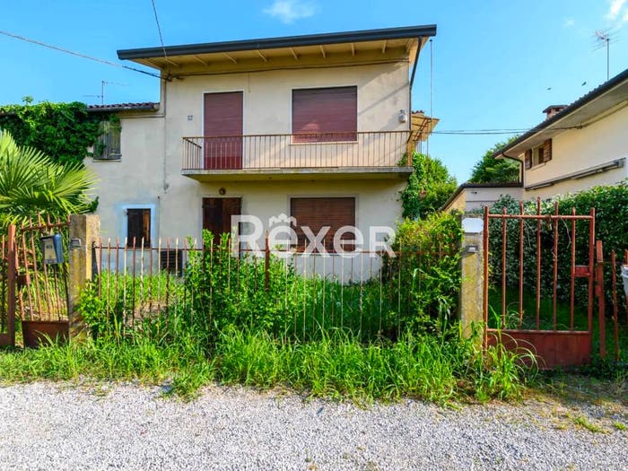 Casa con 6 locali in vendita in Via Scaltenigo, Mirano Paese, Mirano