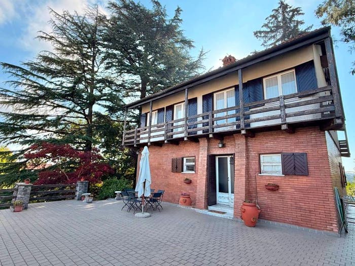Casa con 6 locali in vendita in Corso Travaglio, Centro, Bossolasco