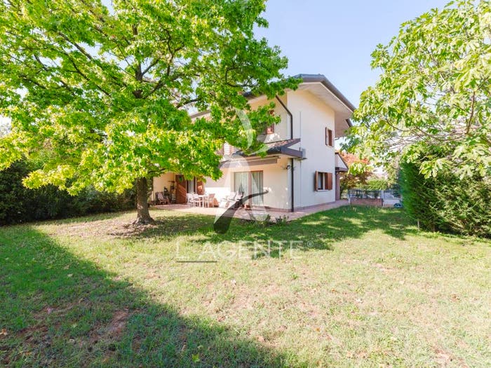 Casa con 6 locali in vendita in Via Quirino Basso, Frescada, Preganziol