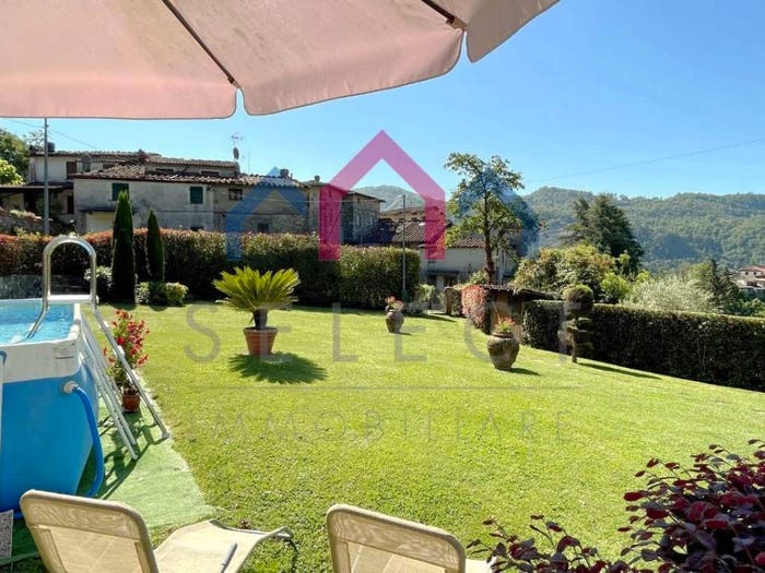 Casa con 5 locali in vendita in Pescaglia