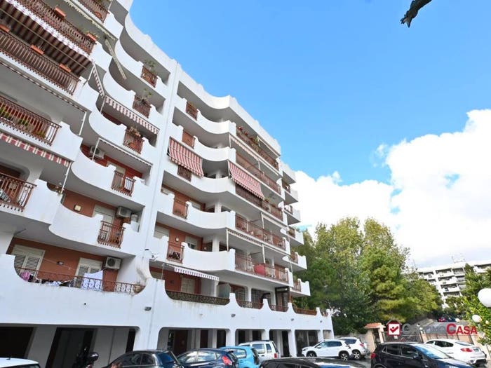 Appartamento con 5 locali in vendita in via san basilio magno san giovannello, San Giovannello, Messina