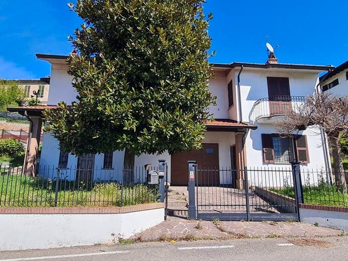 Casa con 6 locali in vendita in Via Sabbione, Canneto, Canneto Pavese