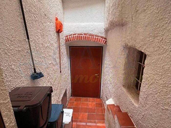 Casa quadrilocale in vendita in Piazza Libertà, Centro, Toirano