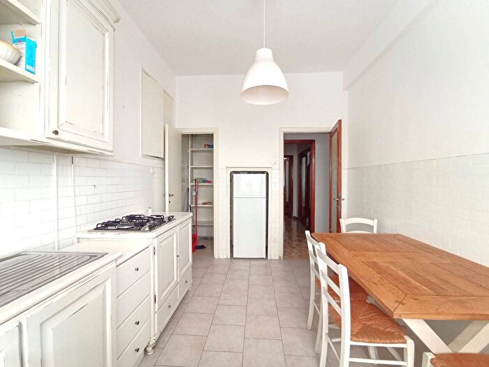 Appartamento con 5 locali in vendita in Via Curtatone, Cavour, Ancona