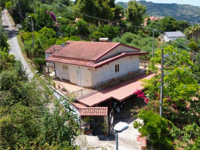 Casa con 6 locali in vendita in Via Giacomo Leopardi, Agropoli