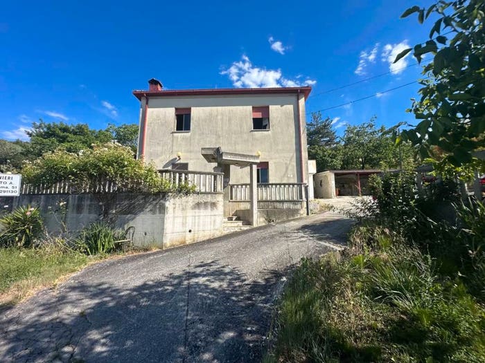 Casa con 5 locali in vendita in SS, Loreto Aprutino