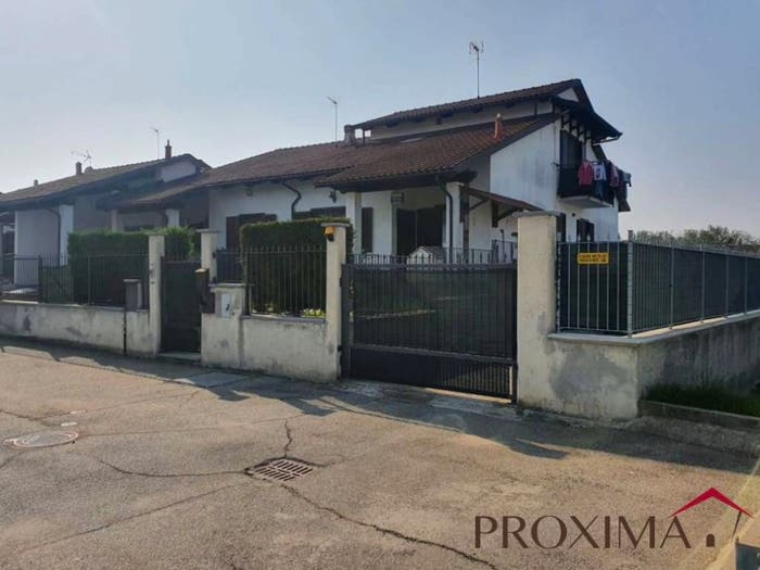 Casa con 5 locali in vendita in Via Giovanni Falcone, Centro, Airasca