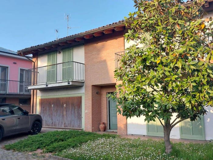 Casa bilocale in vendita in Via Antonio Angeleri, Centro, Pieve del Cairo