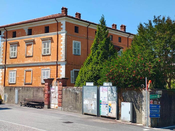 Casa con 6 locali in vendita in Via Commendator G F Vachino, Settimo Rottaro