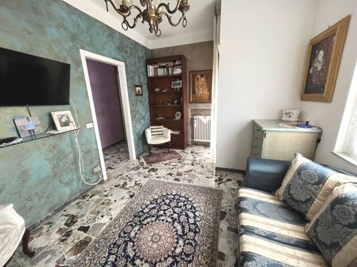 Appartamento quadrilocale in vendita in via Giacinti, Centro, Diano Marina