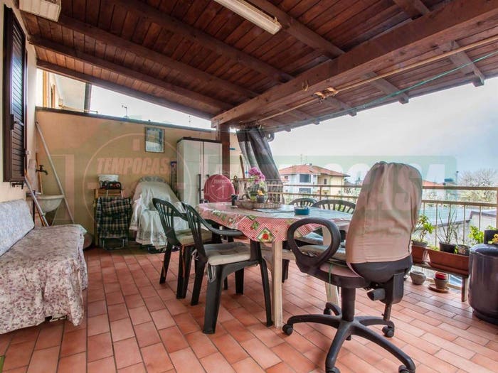 Appartamento trilocale in vendita in Via Alessandro Volta, Gorla Minore