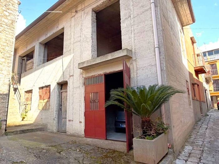 Casa in vendita in Vicolo Riggio, Bisacquino