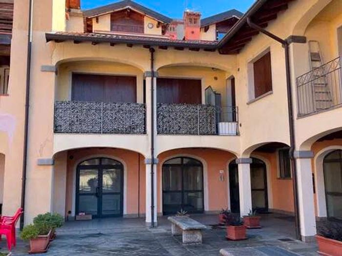 Appartamento quadrilocale in vendita in Via Fratelli Maccarini No Number, Osio Sopra