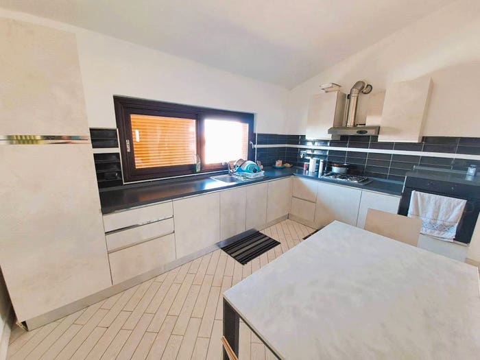 Casa bilocale in vendita in Via Umbria, Cecchina, Albano Laziale