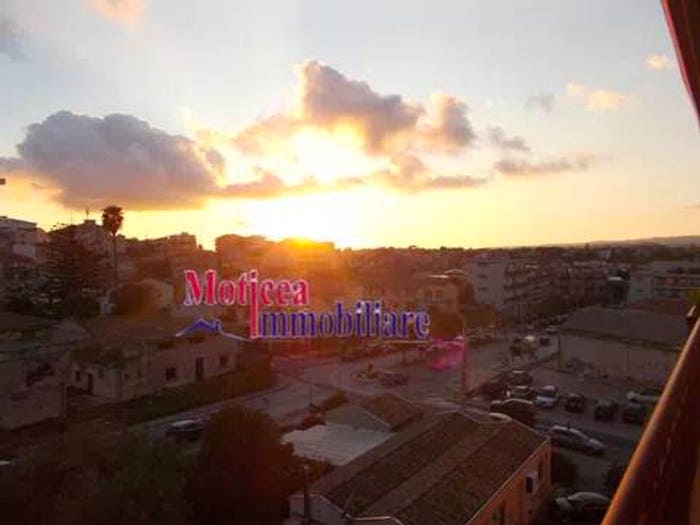 Appartamento con 6 locali in vendita in Via San Giuliano, Modica Sorda, Modica