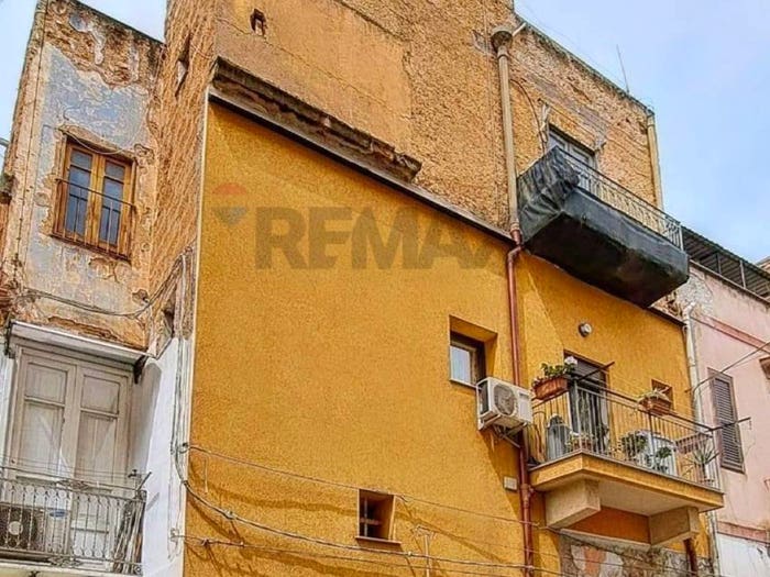 Appartamento trilocale in vendita in via angiò, Centro, Bagheria