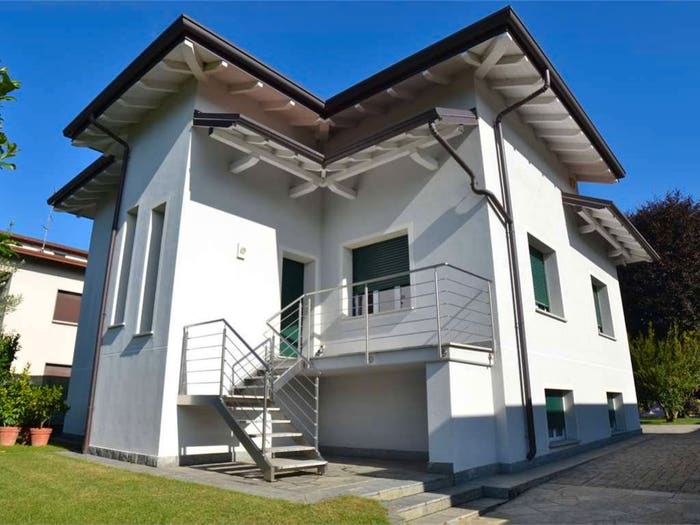 Casa quadrilocale in vendita in via San Carlo, Centro, Lurate Caccivio