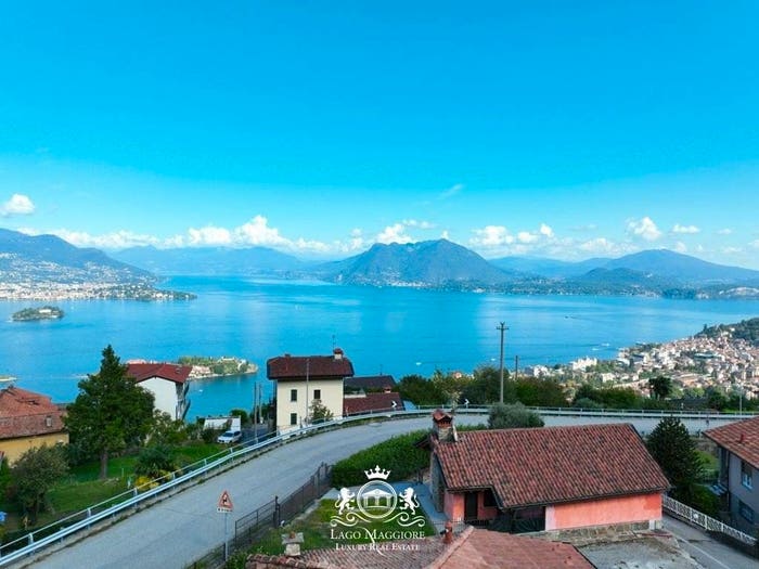 Casa con 6 locali in vendita in Via per Campino, Stresa