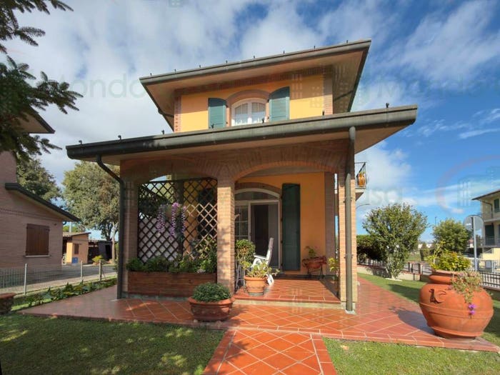 Casa con 6 locali in vendita in Via Dino Sintoni, Porto Fuori, Ravenna
