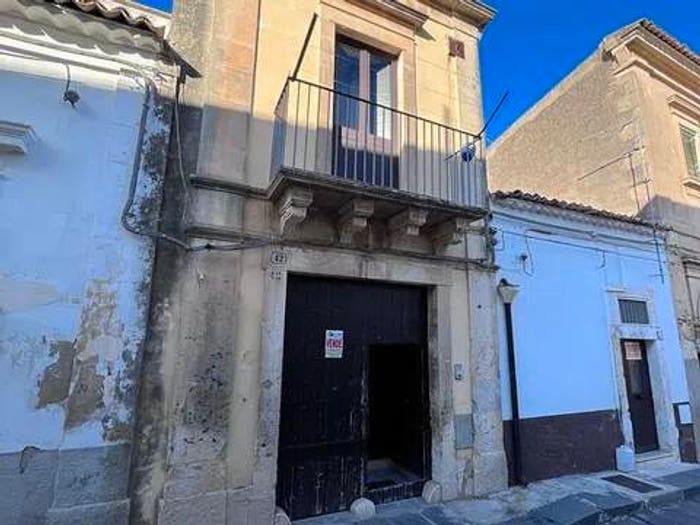 Casa trilocale in vendita in Via Tamagnino Dottor SNC, Centro, Noto