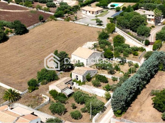 Casa con 6 locali in vendita in Modica Alta, Modica