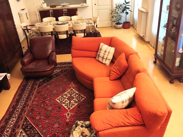 Appartamento con 5 locali in vendita in Piazza Emanuele Filiberto Duca d'Aosta, Centro Storico, Pavia