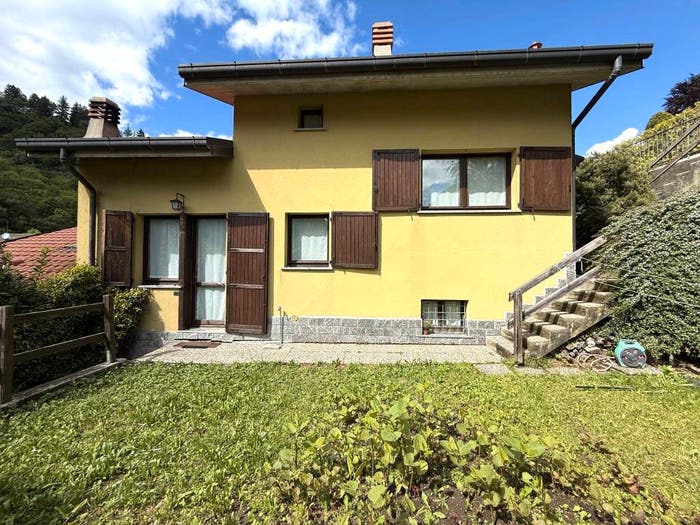 Appartamento trilocale in vendita in Via Don Ermelindo Viganò, Magreglio