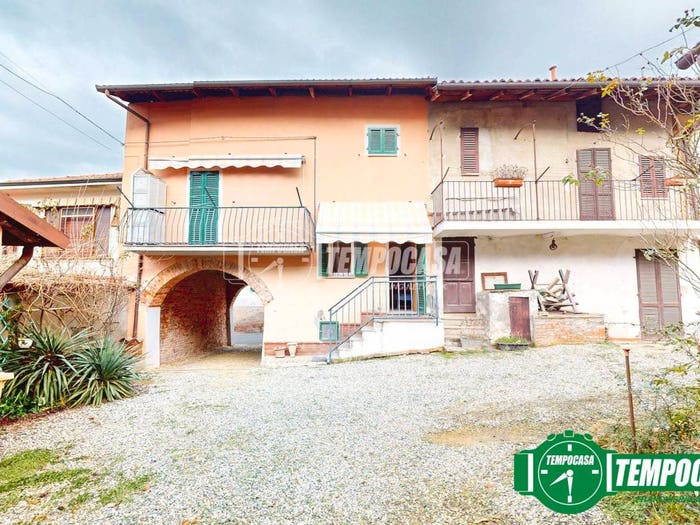 Casa con 6 locali in vendita in Via San Giovanni, Centro, Cassine