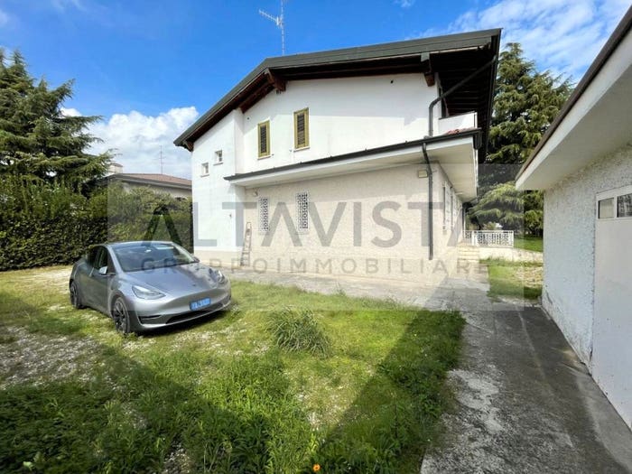 Appartamento quadrilocale in vendita in Via Settembre, Flero