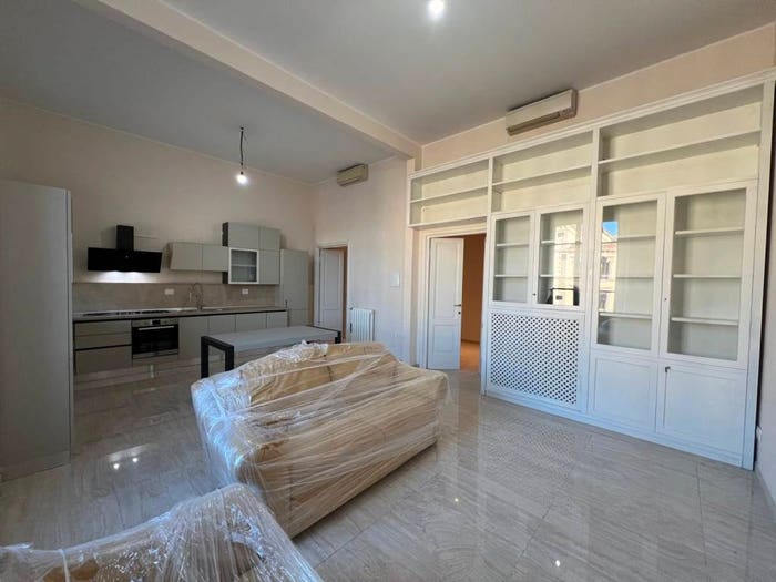 Appartamento con 6 locali in vendita in San Marco SS Annunziata, Firenze