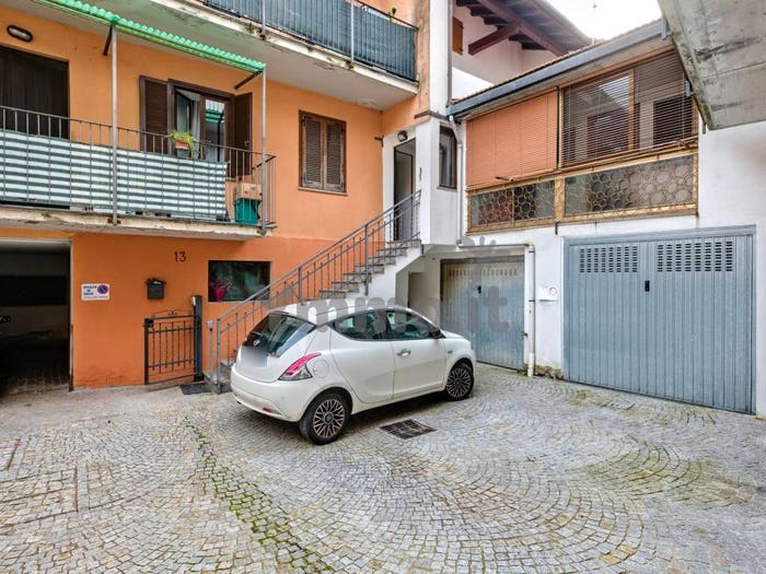 Casa con 6 locali in vendita in Piazza Piave, Centro, Luino