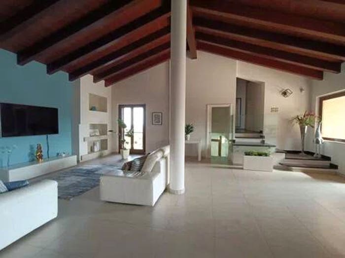 Casa con 6 locali in vendita in Centro, Tornareccio