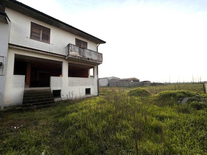 Casa con 5 locali in vendita in Via Ticengo, Cumignano sul Naviglio