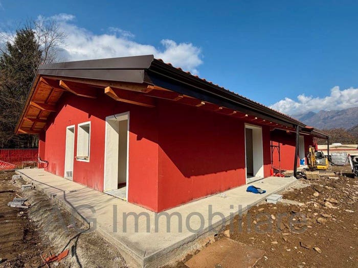 Casa quadrilocale in vendita in Via Nuova, Centro, Gravellona Toce