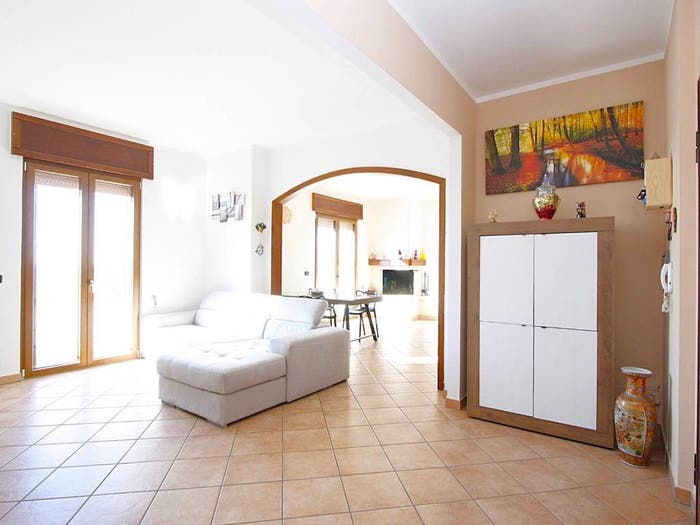 Appartamento quadrilocale in vendita in Via Don Carlo Gnocchi, Centro, Parabita
