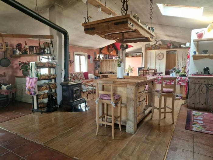 Appartamento quadrilocale in vendita in Via Umberto I, Centro, Silvano Pietra