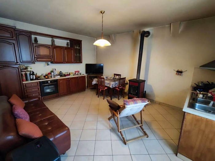 Appartamento quadrilocale in vendita in Via Nazionale, Santa Restituta, San Vincenzo Valle Roveto