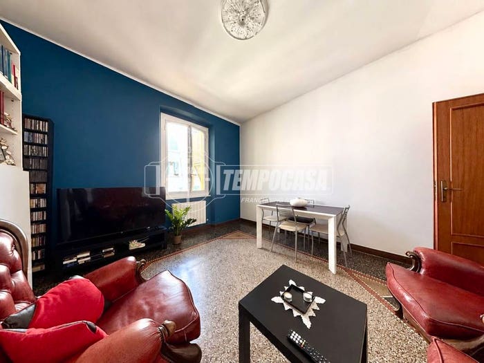 Appartamento trilocale in vendita in Via Andrea del Sarto, Sestri Ponente, Genova