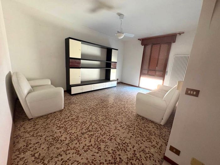 Appartamento trilocale in vendita in Centro, Guastalla