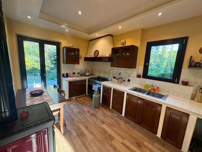 Casa con 6 locali in vendita in Loppiano Pian Delle Macchie, Figline e Incisa Valdarno