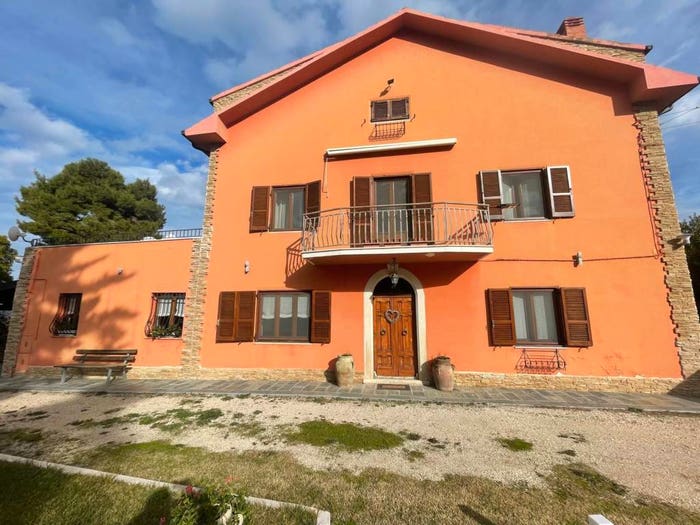 Casa quadrilocale in vendita in Contrada Colle Martino, Colle Martino, Paglieta
